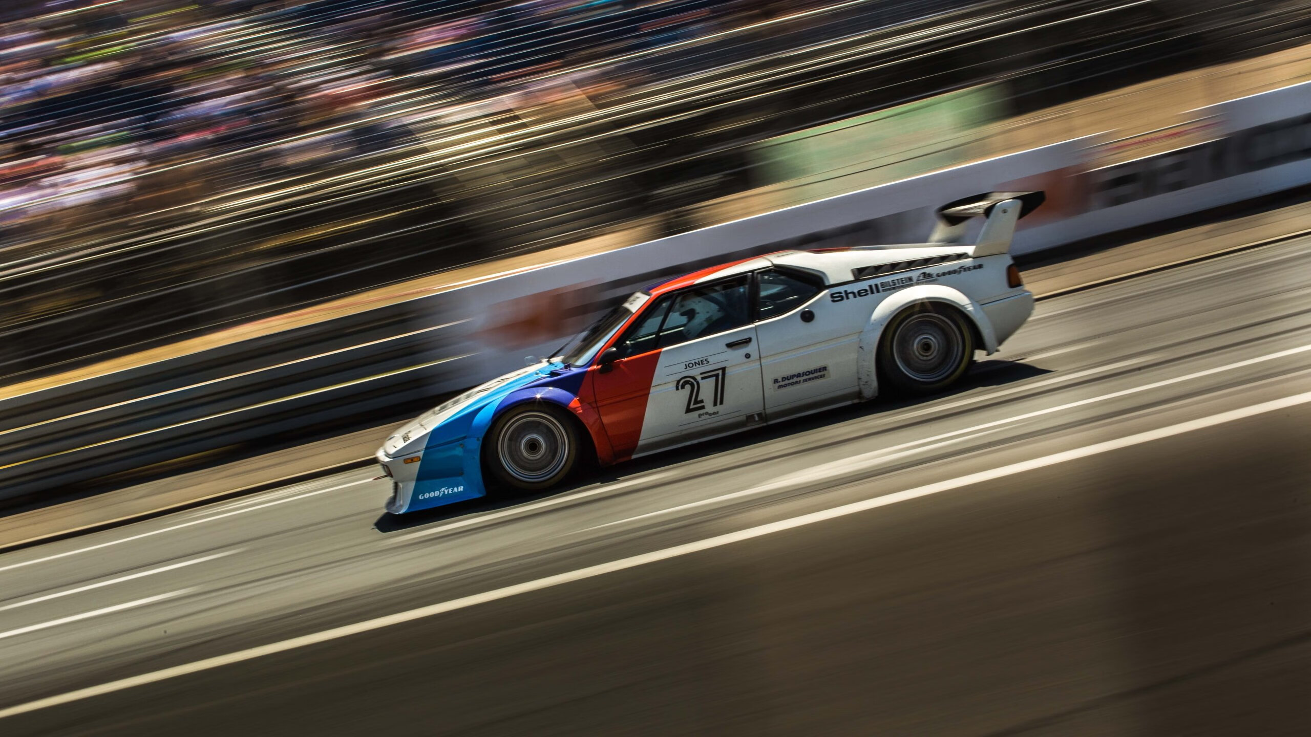 爱游戏体育-联盟中最具影响力的球迷群体，他们在幕后扮演什么角色？，球迷介绍