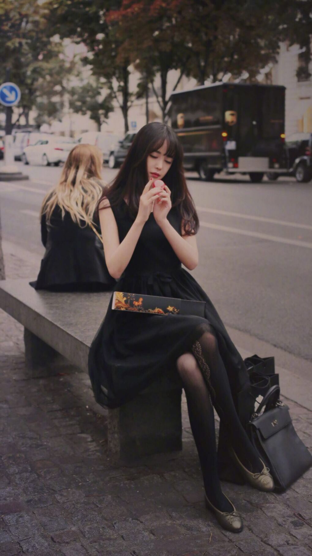 足球娱乐：明星跨界出演电影或综艺带来的流量，明星足球比赛